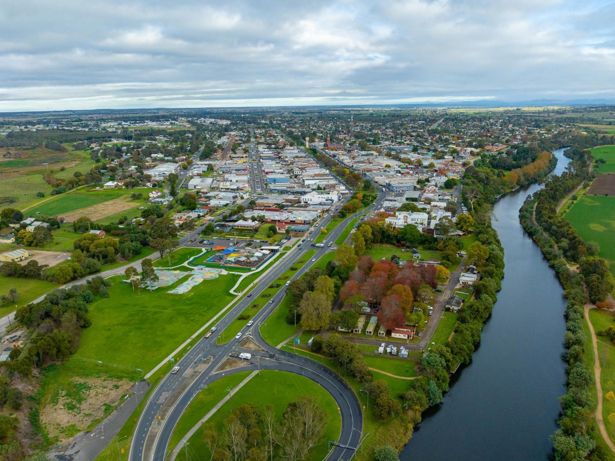 Nrma Bairnsdale Riverside Holiday Park Bagian luar foto