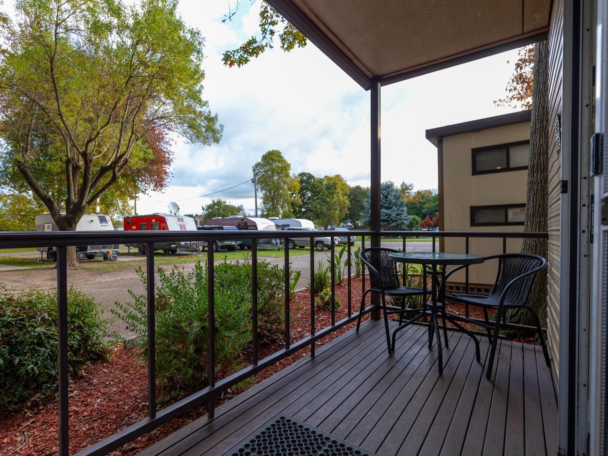 Nrma Bairnsdale Riverside Holiday Park Ruang foto
