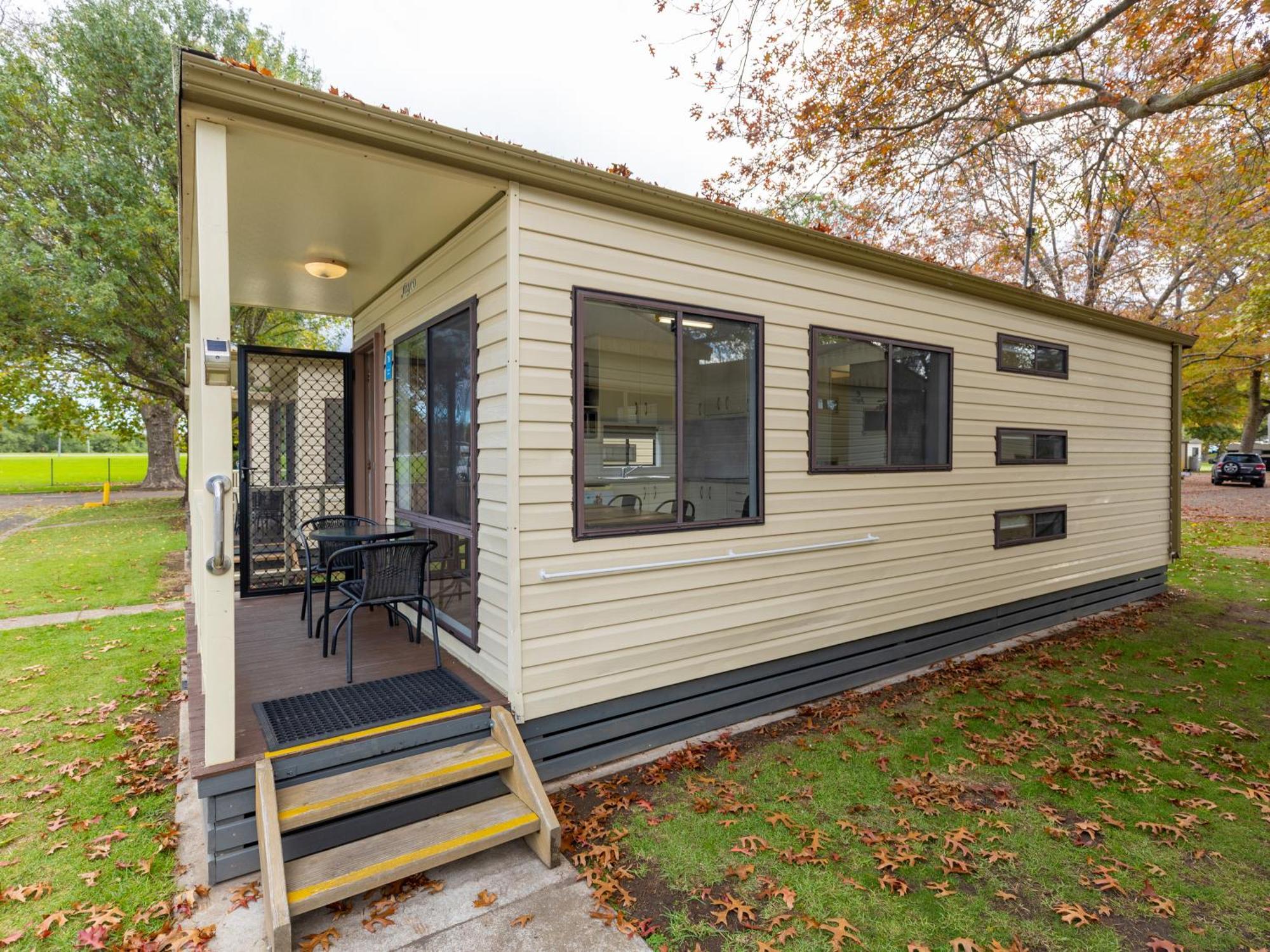 Nrma Bairnsdale Riverside Holiday Park Ruang foto