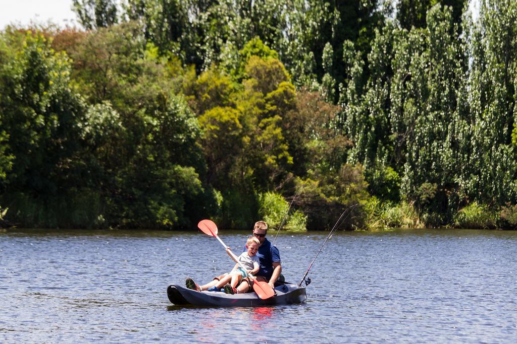 Nrma Bairnsdale Riverside Holiday Park Bagian luar foto