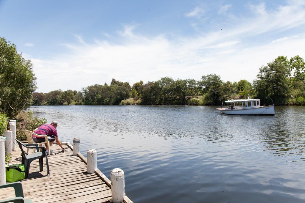 Nrma Bairnsdale Riverside Holiday Park Bagian luar foto