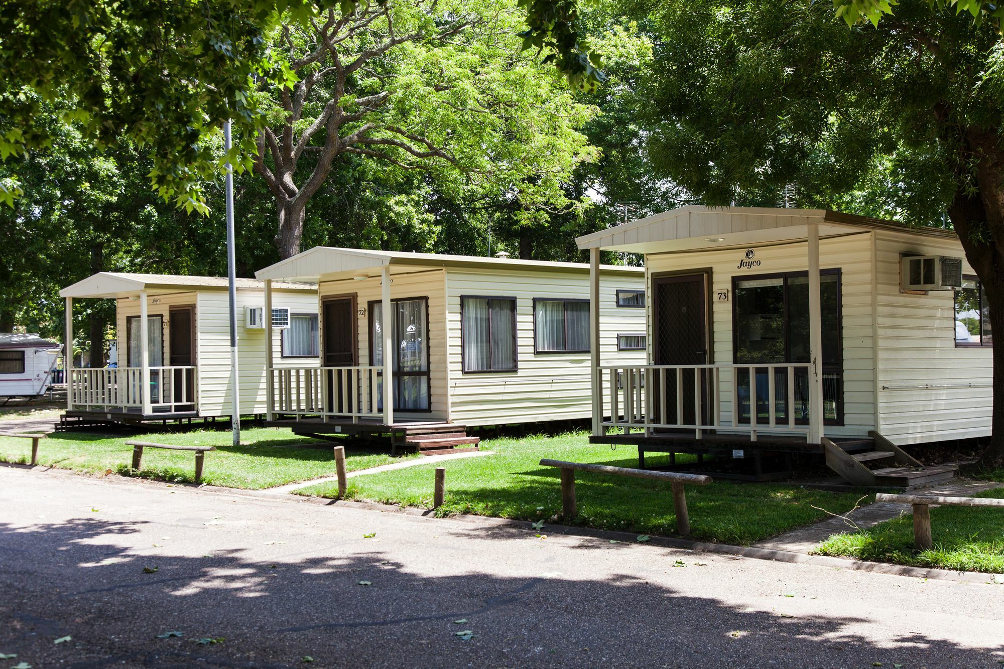 Nrma Bairnsdale Riverside Holiday Park Bagian luar foto